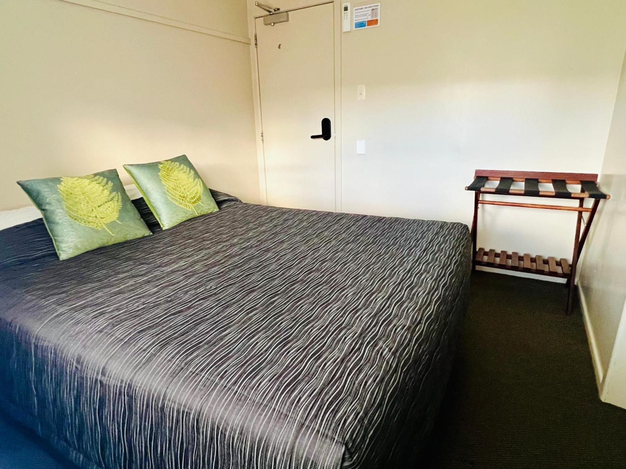 Seagulls Guesthouse Mount Maunganui Bagian luar foto